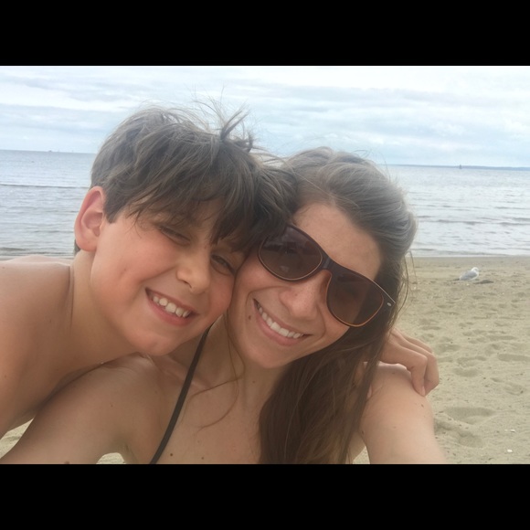 Meet your Posher, Becka - Picture 1 of 1